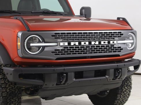 Used 2024 Ford Bronco Badlands image 40