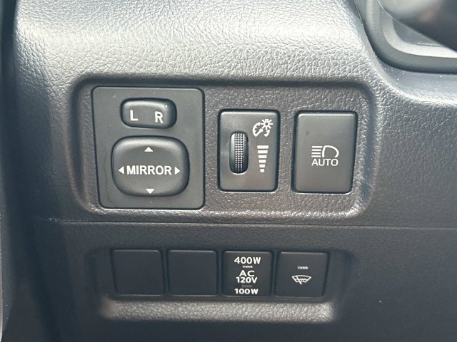 Used 2022 Toyota 4Runner SR5 Premium w/ Moonroof Package AWD/4WD image 31