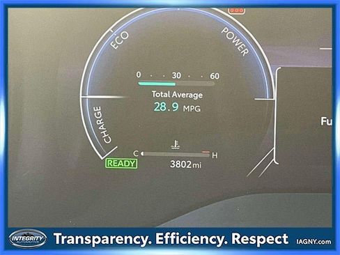 Used 2025 Toyota Sienna XSE image 28