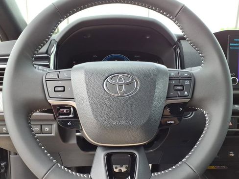 New 2026 Toyota Camry SE FWD image 15