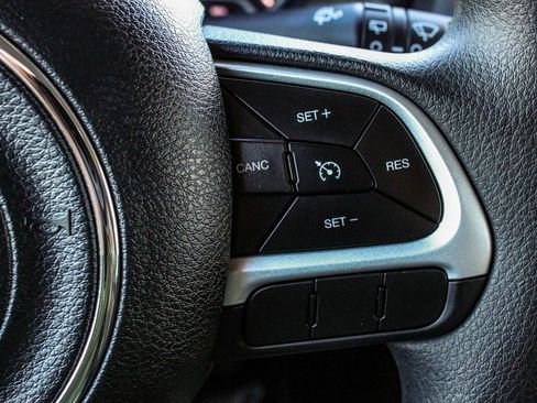 Used 2021 Jeep Renegade Sport image 28