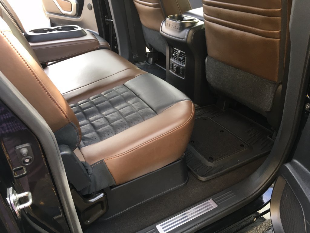 Used 2017 Nissan Titan Platinum Reserve RWD image 28