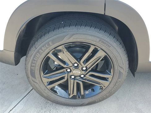 New 2026 Chevrolet Trax ACTIV w/ Sunroof Package image 5