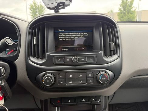 Used 2019 Chevrolet Colorado W/T w/ WT Convenience Package AWD/4WD image 9