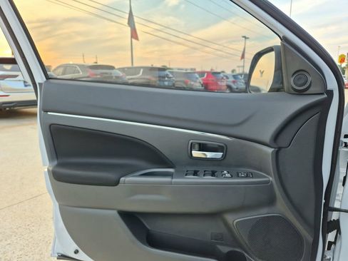 New 2026 Mitsubishi Outlander Sport LE AWD/4WD image 12