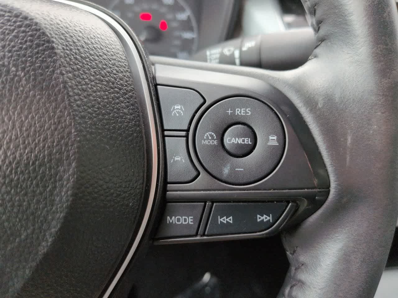 Certified 2024 Toyota Corolla SE FWD image 23