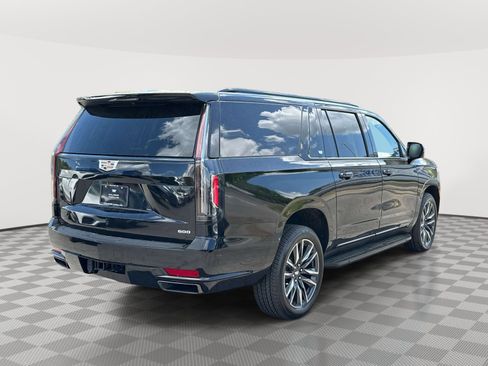 Used 2023 Cadillac Escalade ESV Sport AWD/4WD image 6