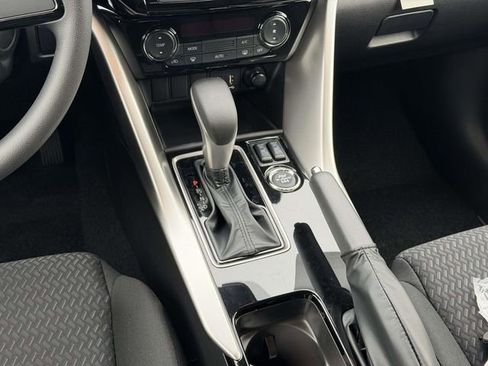 New 2026 Mitsubishi Eclipse Cross LE image 11