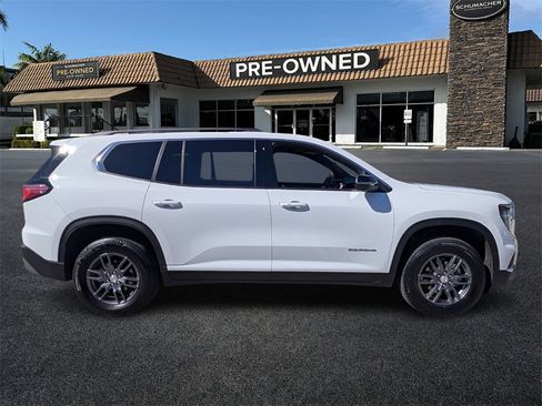 Used 2025 GMC Acadia Elevation image 8