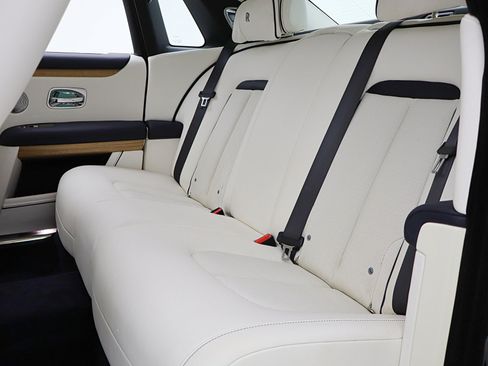 Used 2025 Rolls-Royce Ghost AWD/4WD image 44