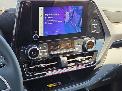 New 2026 Toyota Highlander XLE AWD/4WD image 11