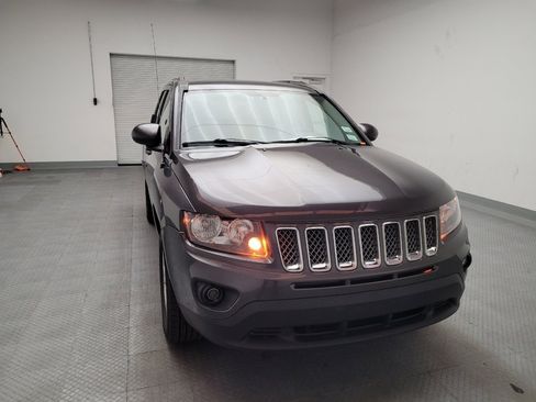 Used 2016 Jeep Compass Latitude image 14