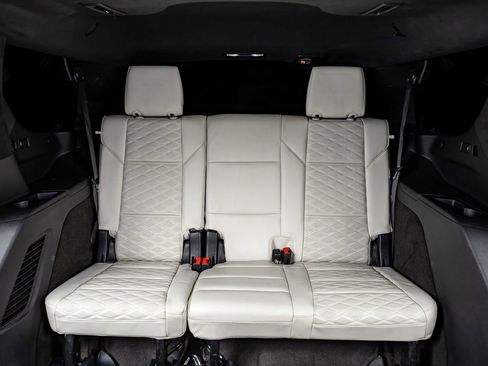 Used 2025 Cadillac Escalade Sport Platinum image 38