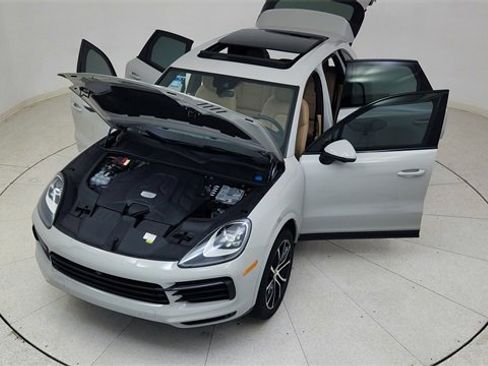 Used 2022 Porsche Cayenne image 83