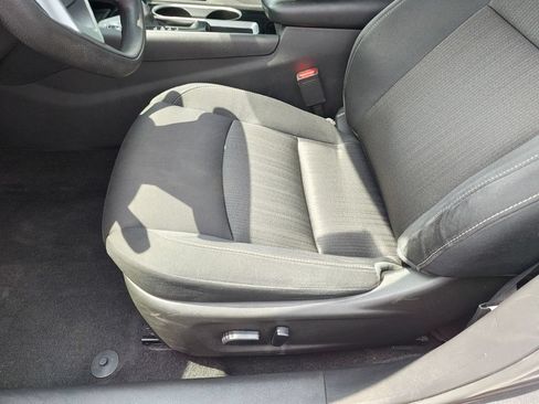 Used 2024 Nissan Altima 2.5 SV FWD image 15