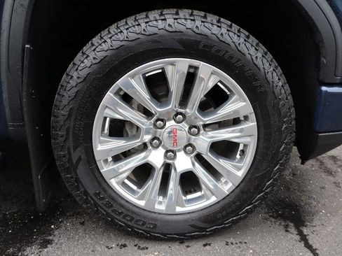 Used 2023 GMC Sierra 1500 Denali w/ Technology Package AWD/4WD image 12