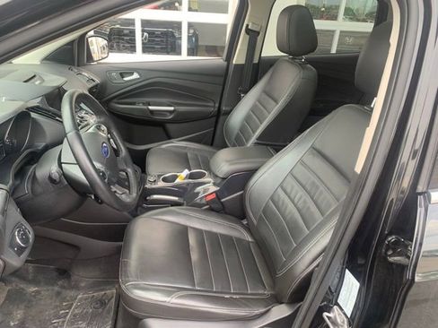 Used 2015 Ford Escape Titanium w/ Equipment Group 301A AWD/4WD image 10