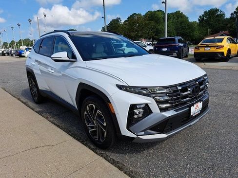 Used 2025 Hyundai Tucson Limited AWD/4WD image 8