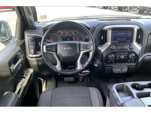 Used 2022 Chevrolet Silverado 1500 RST AWD/4WD image 5