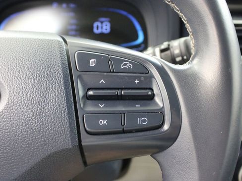 Used 2024 Hyundai Venue Limited FWD image 26