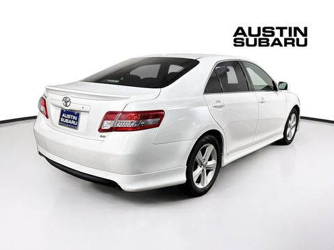 Used 2010 Toyota Camry SE FWD image 7