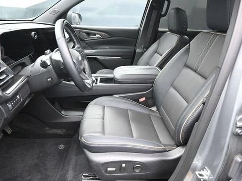 Used 2026 Chevrolet Traverse High Country w/ LPO, Floor Liner Package AWD/4WD image 13