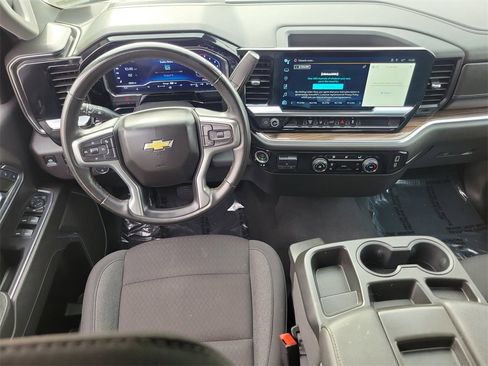 Used 2024 Chevrolet Silverado 2500 LT image 4