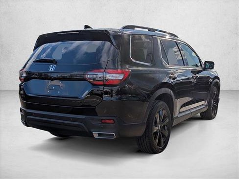Used 2025 Honda Pilot Black Edition image 5
