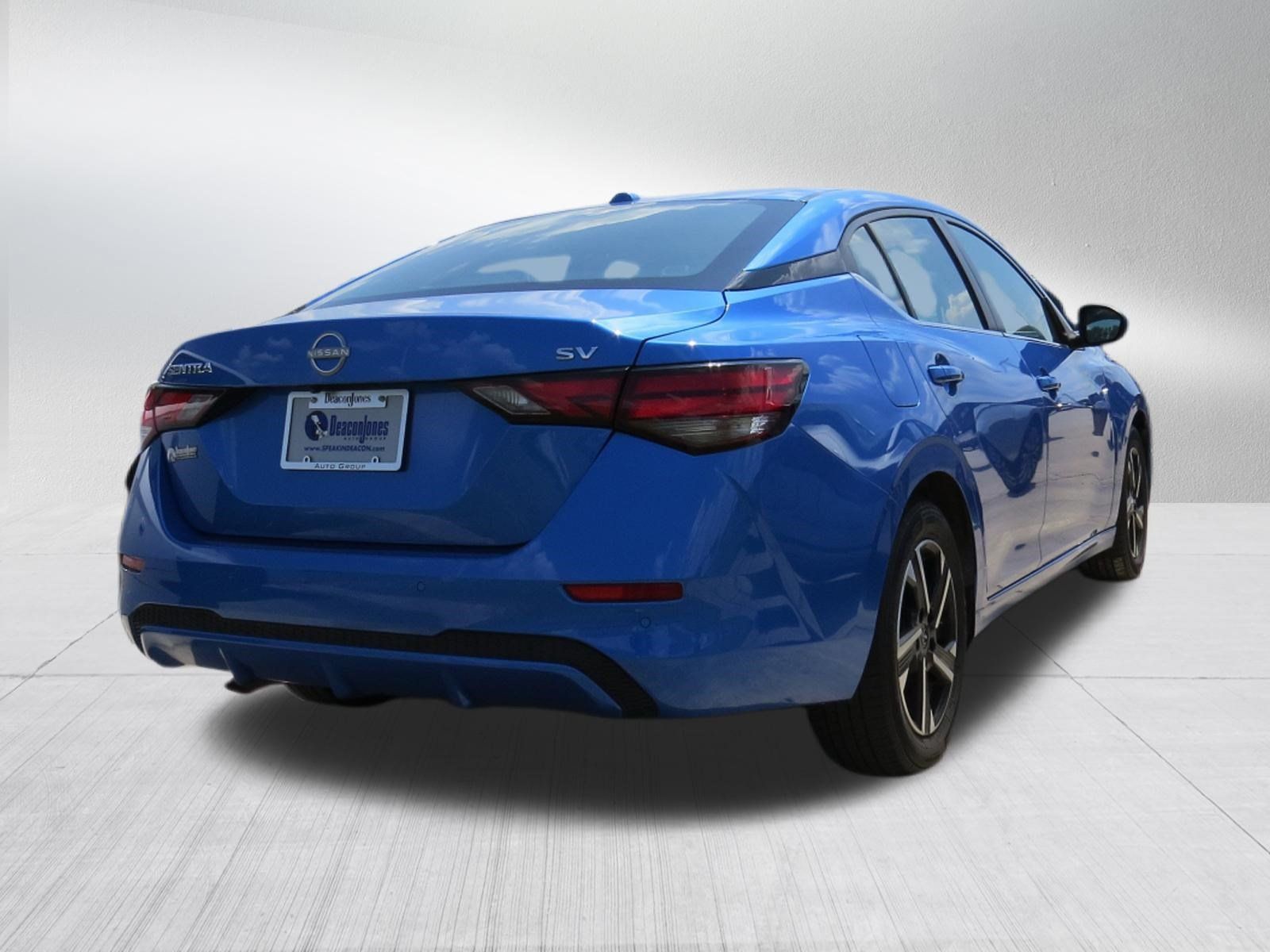 Used 2024 Nissan Sentra SV FWD image 3