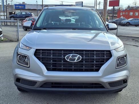 Used 2024 Hyundai Venue SE image 5