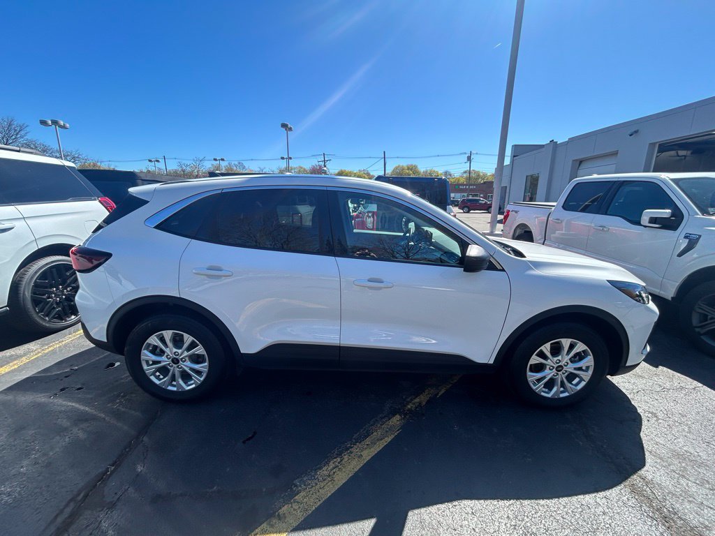 Used 2024 Ford Escape Active AWD/4WD image 11