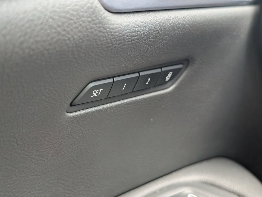 Used 2024 Cadillac XT6 Premium Luxury AWD/4WD image 12