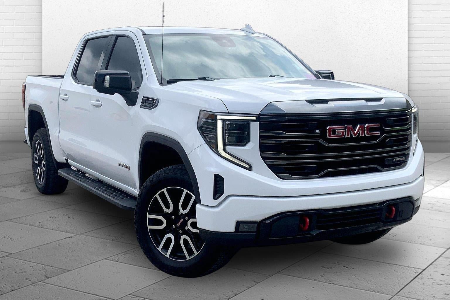 Used 2022 GMC Sierra 1500 AT4 w/ AT4 Preferred Package AWD/4WD image 1