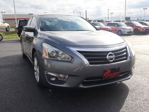 Used 2015 Nissan Altima 2.5 SV FWD image 30