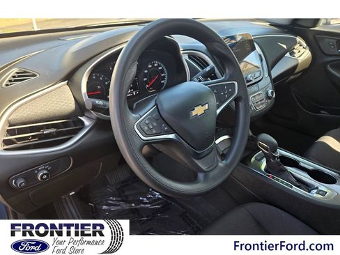 Used 2024 Chevrolet Malibu LT FWD image 9