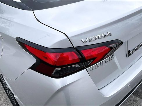 Used 2025 Nissan Versa SV w/ Trunk Package FWD image 39