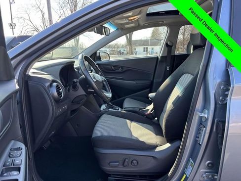 Used 2018 Hyundai Kona SEL w/ SEL Tech Package 02 image 3