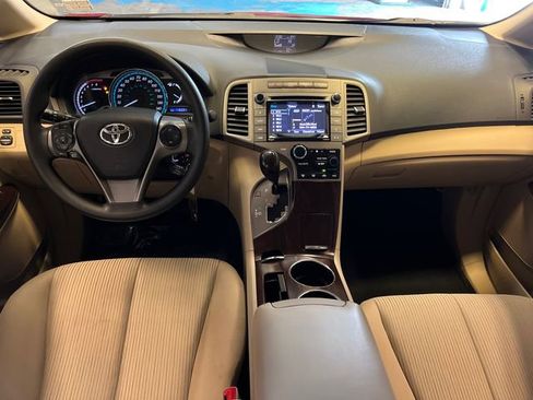 Used 2015 Toyota Venza LE FWD image 18