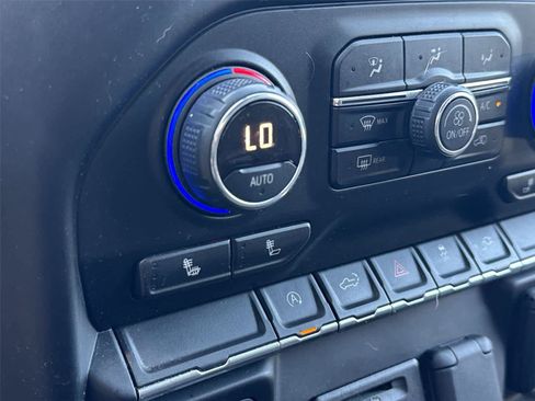 Used 2019 Chevrolet Silverado 1500 LT w/ All-Star Edition AWD/4WD image 19