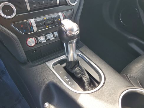 Used 2020 Ford Mustang Premium image 25