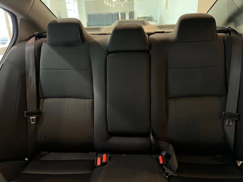 Used 2025 Nissan Altima 2.5 SV FWD image 37