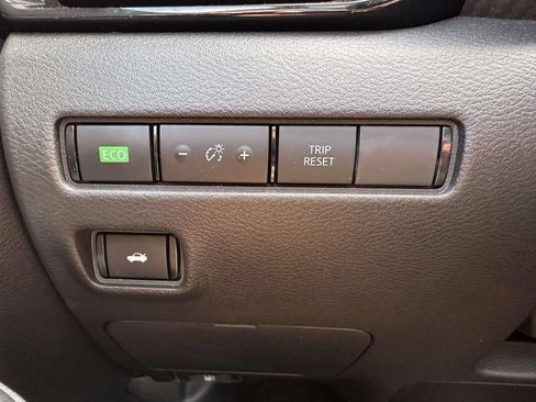 Used 2023 Nissan Sentra SV w/ All-Weather Package FWD image 15