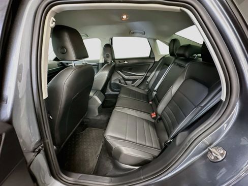 Used 2022 Volkswagen Jetta SE FWD image 28