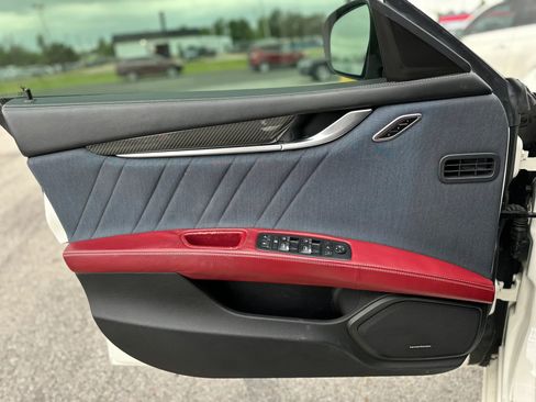 Used 2018 Maserati Ghibli S GranLusso RWD image 21