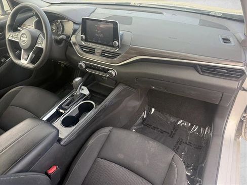 Used 2023 Nissan Altima 2.5 SV image 13