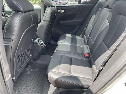 Used 2023 Volvo XC40 B5 Plus w/ Protection Package Premier AWD/4WD image 17