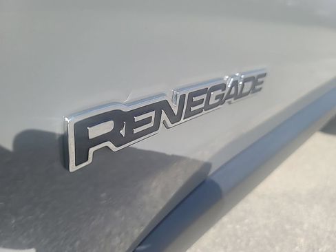 Used 2019 Jeep Renegade Sport w/ Sport Appearance Group AWD/4WD image 11