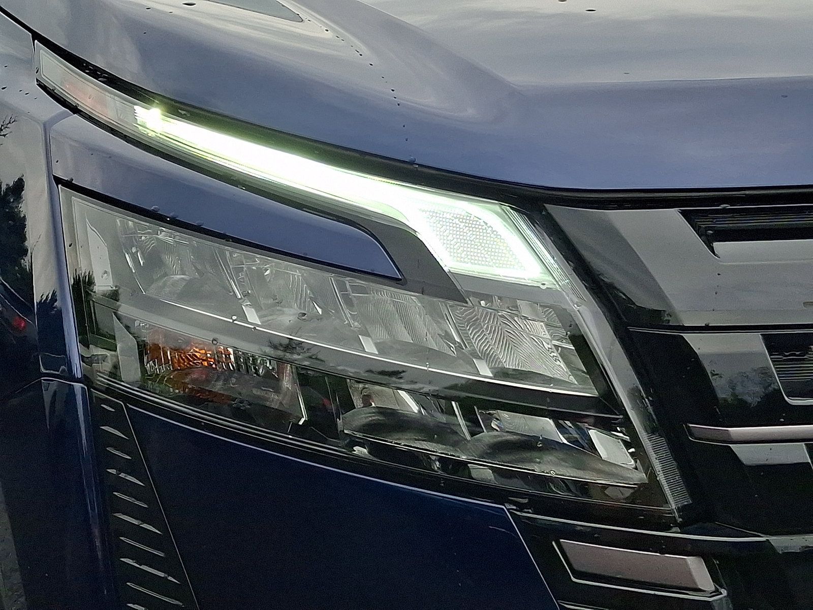 Certified 2026 Nissan Pathfinder SV AWD/4WD image 8