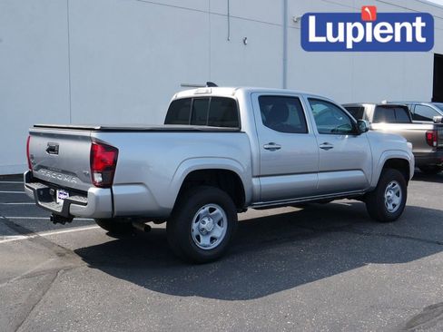 Used 2023 Toyota Tacoma SR image 3