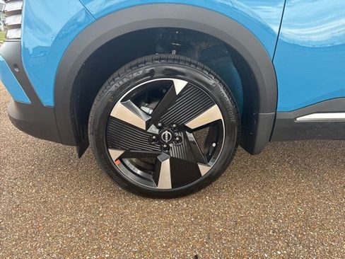 New 2026 Nissan Kicks SR w/ SR Premium Package image 8